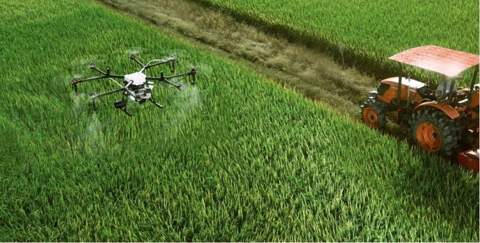 drone executando uma tarefa de irrigação fitossanitária